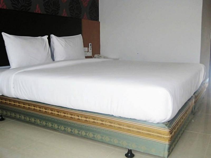 Orange Grand Hotel Ban Khlong Phruan Eksteriør billede